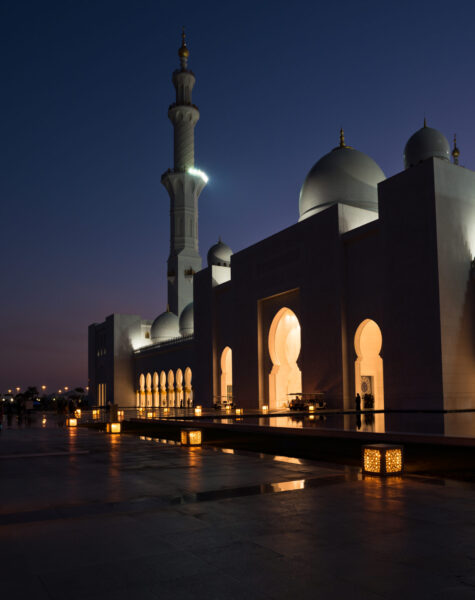 View of famous Sheikh Zayed White Mosque in Abu Dhabi, UAE at night